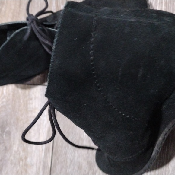Franco Sarto black suede wedge booties. Size 8.5 - Picture 6 of 12